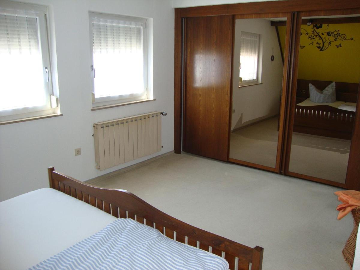 Haus Reif Apartment Dombuhl Екстериор снимка