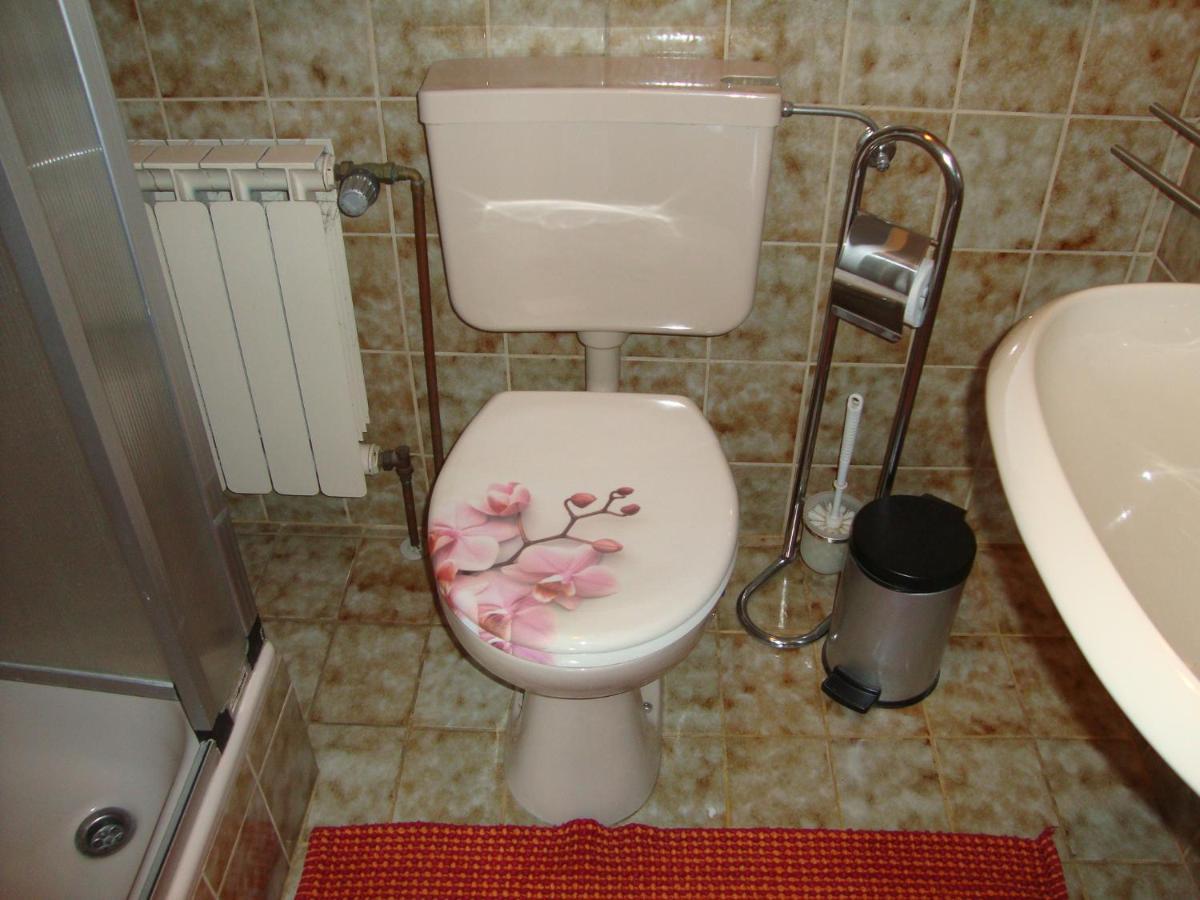 Haus Reif Apartment Dombuhl Екстериор снимка
